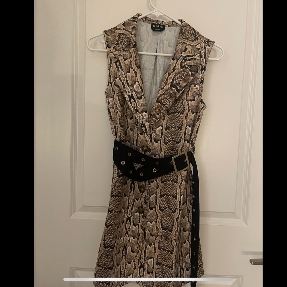 Bebe XS Snakeskin Dress with belt